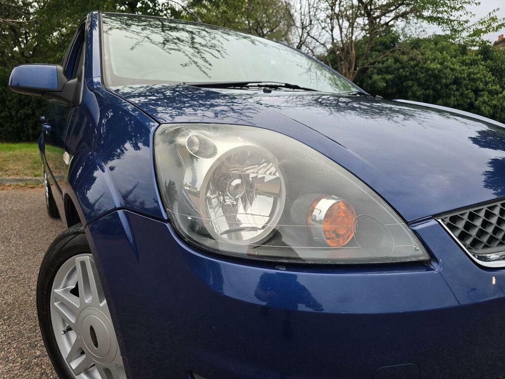 Ford Fiesta Zetec Climate 16V Blue #28