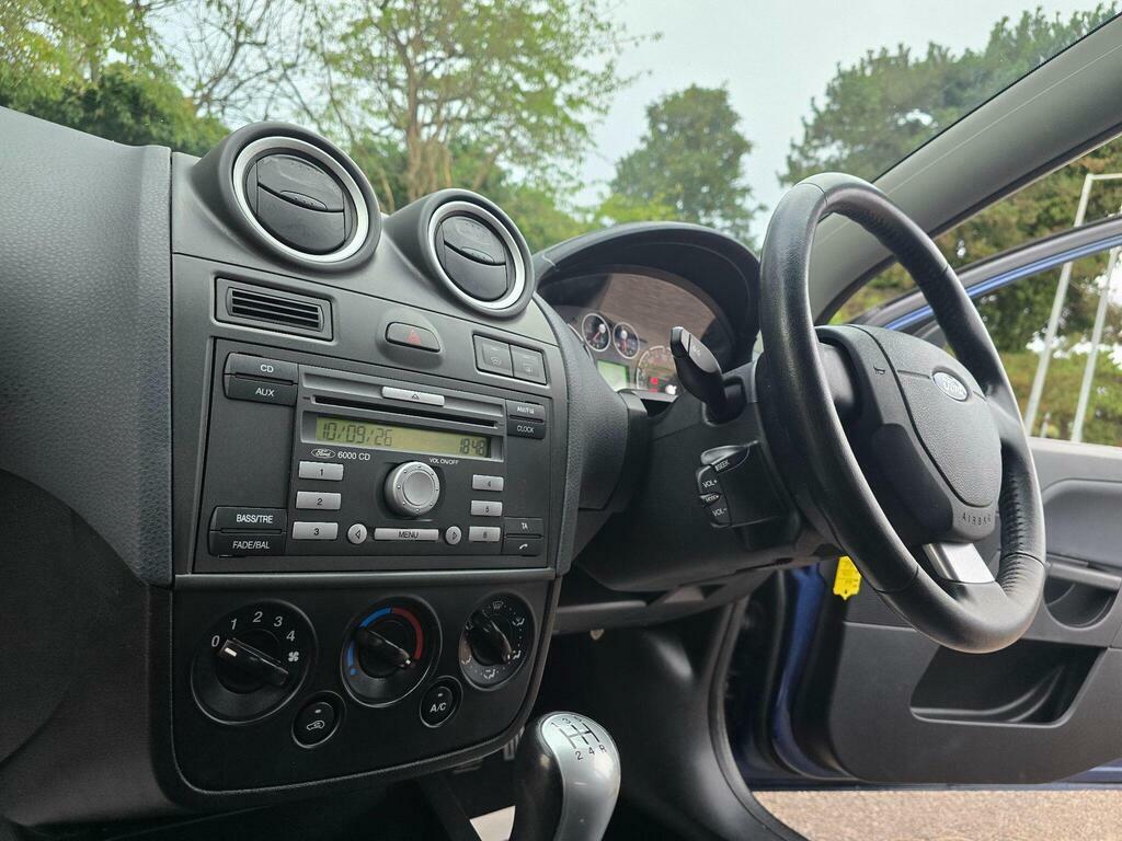 Ford Fiesta Zetec Climate 16V Blue #63