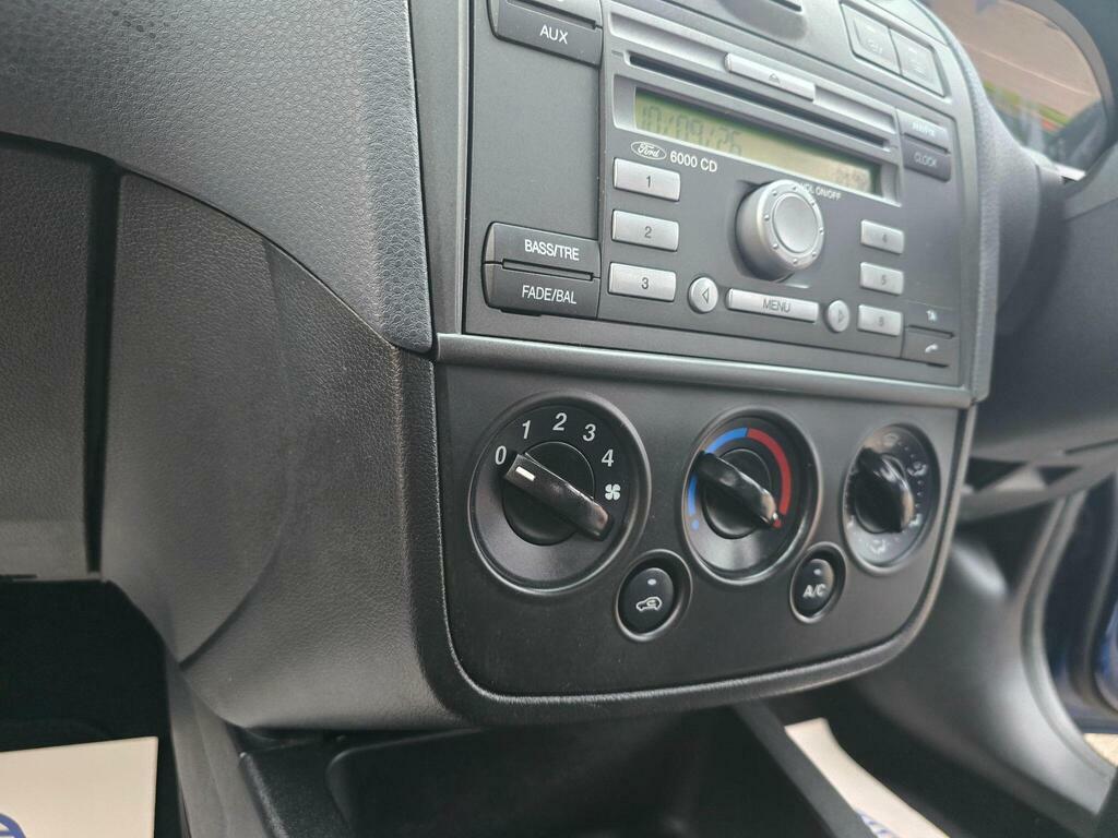 Ford Fiesta Zetec Climate 16V Blue #64
