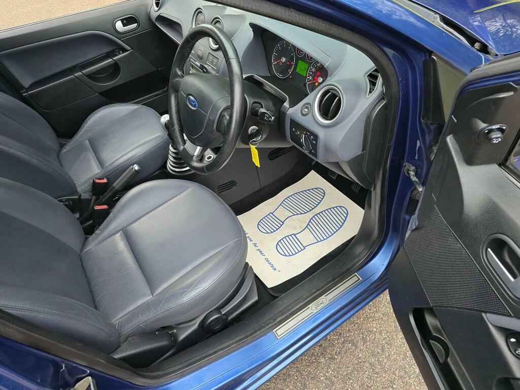 Ford Fiesta Zetec Climate 16V Blue #72