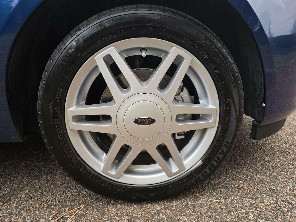 Ford Fiesta Zetec Climate 16V Blue #33
