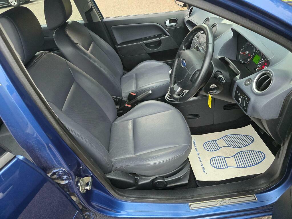 Ford Fiesta Zetec Climate 16V Blue #76