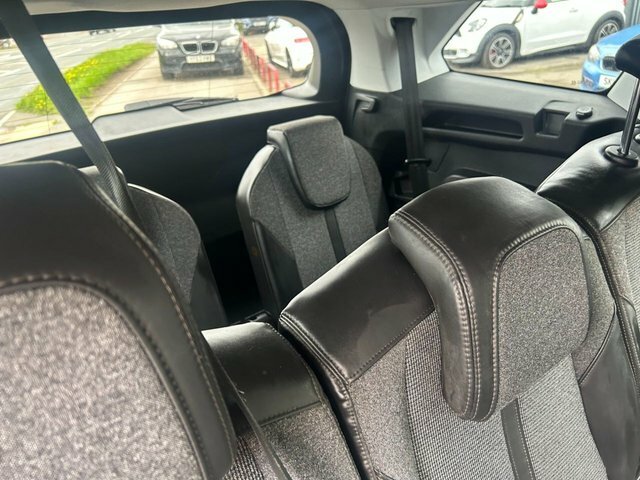 Peugeot 5008 Ss Active White #18