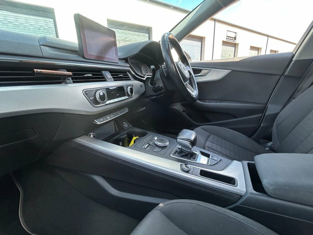 Audi A4 1.4 Tfsi Sport Black #9