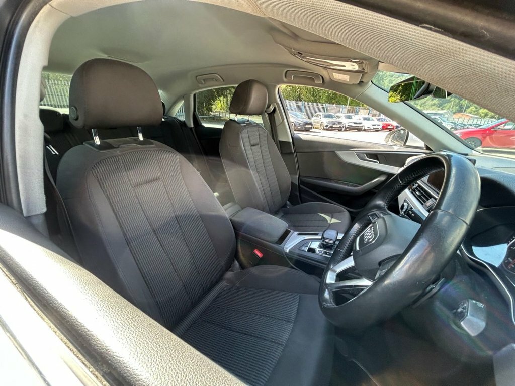 Audi A4 Saloon White #6