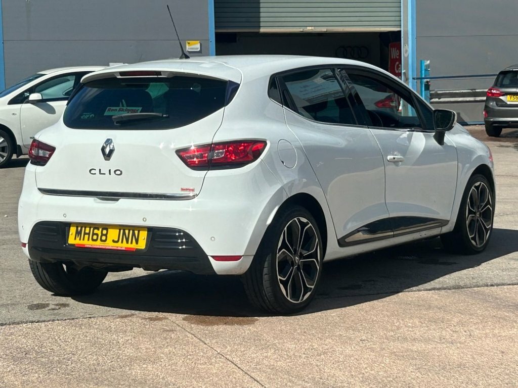 Renault Clio 0.9L Iconic White #5