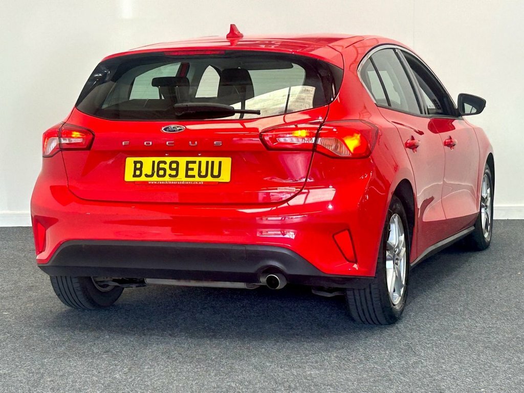 Ford Focus 1.5L Zetec Red #4