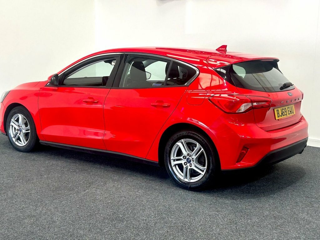 Ford Focus 1.5L Zetec Red #5