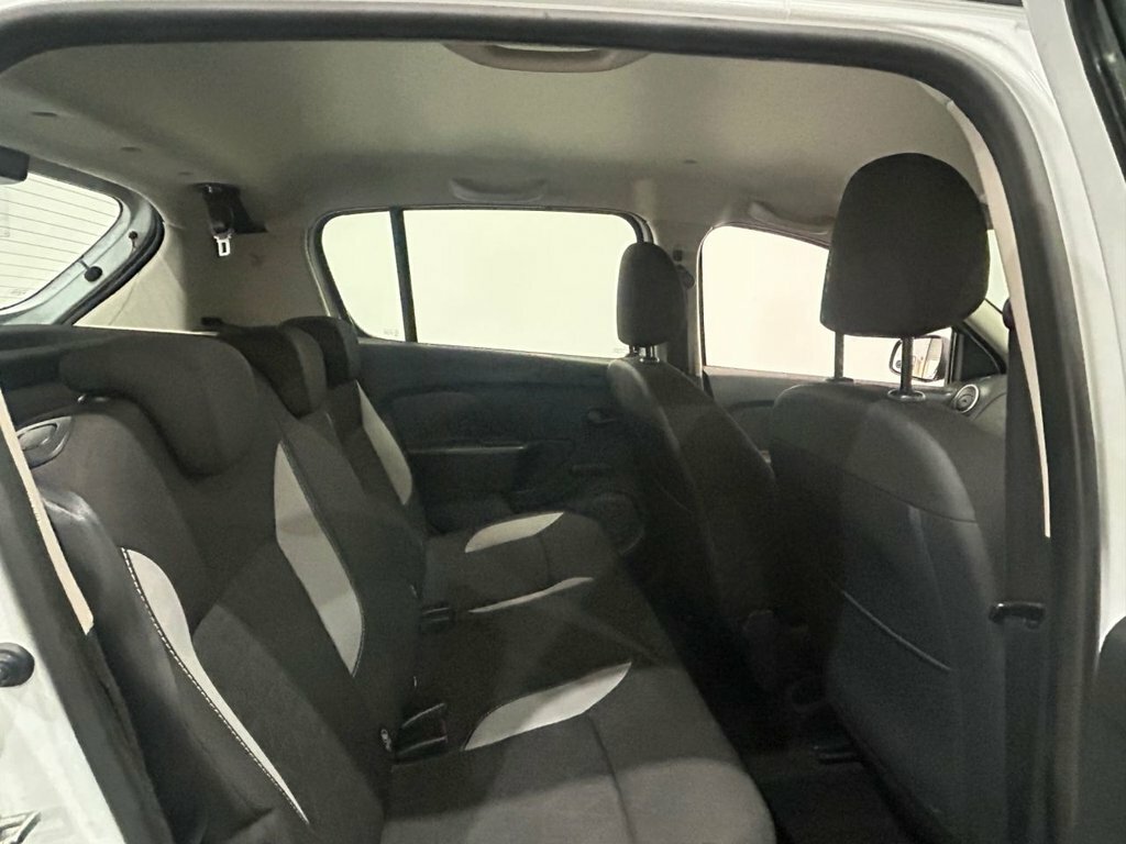 Dacia Sandero Stepway 0.9 Tce Laureate Euro 6 Ss Black #12
