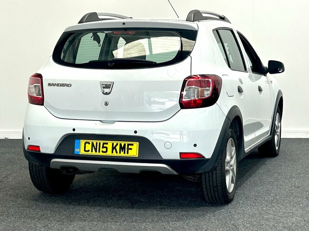 Dacia Sandero Stepway 1.5L Laureate White #4