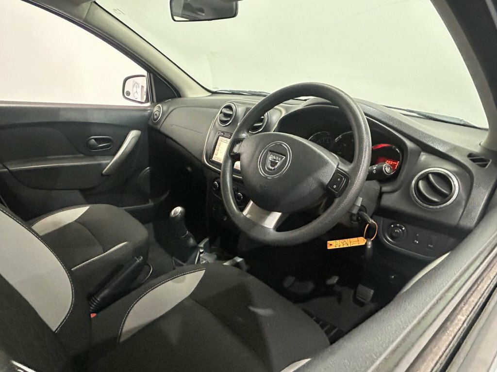 Dacia Sandero Stepway 0.9 Tce Laureate Euro 6 Ss Black #10