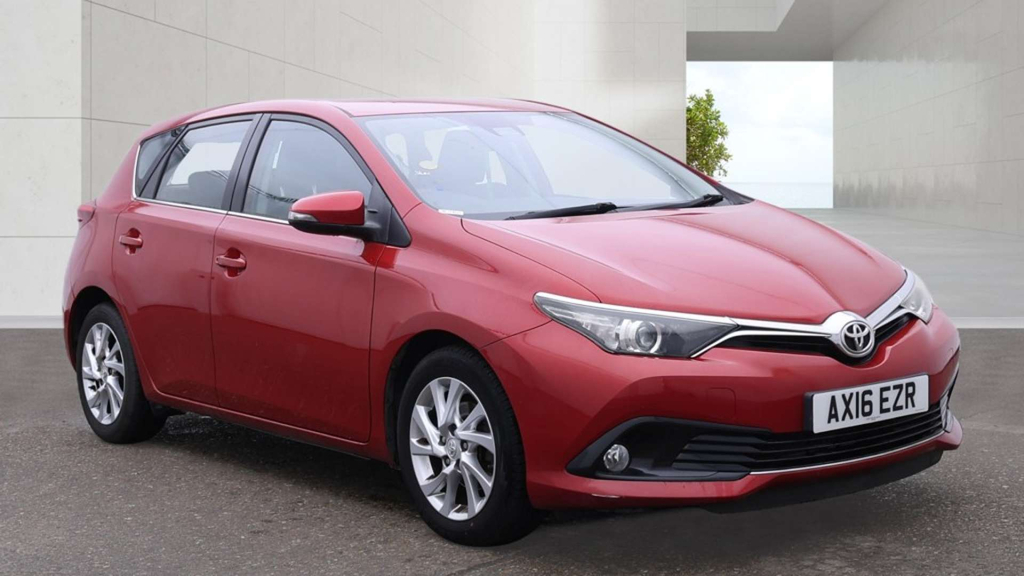 Toyota Auris Hatchback Red