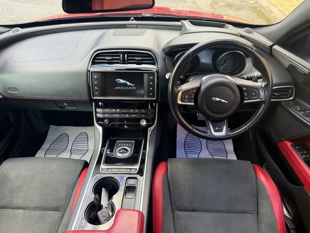 Jaguar XE Xe Portfolio D Green #19
