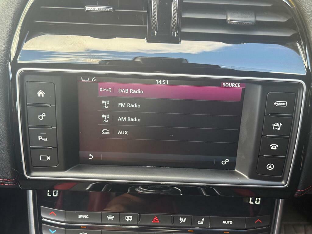 Jaguar XE Xe Portfolio D Green #27