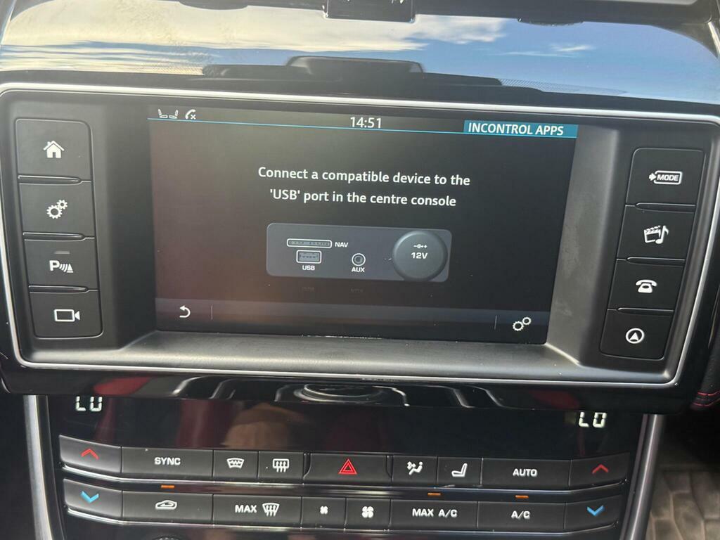 Jaguar XE Xe Portfolio D Green #26