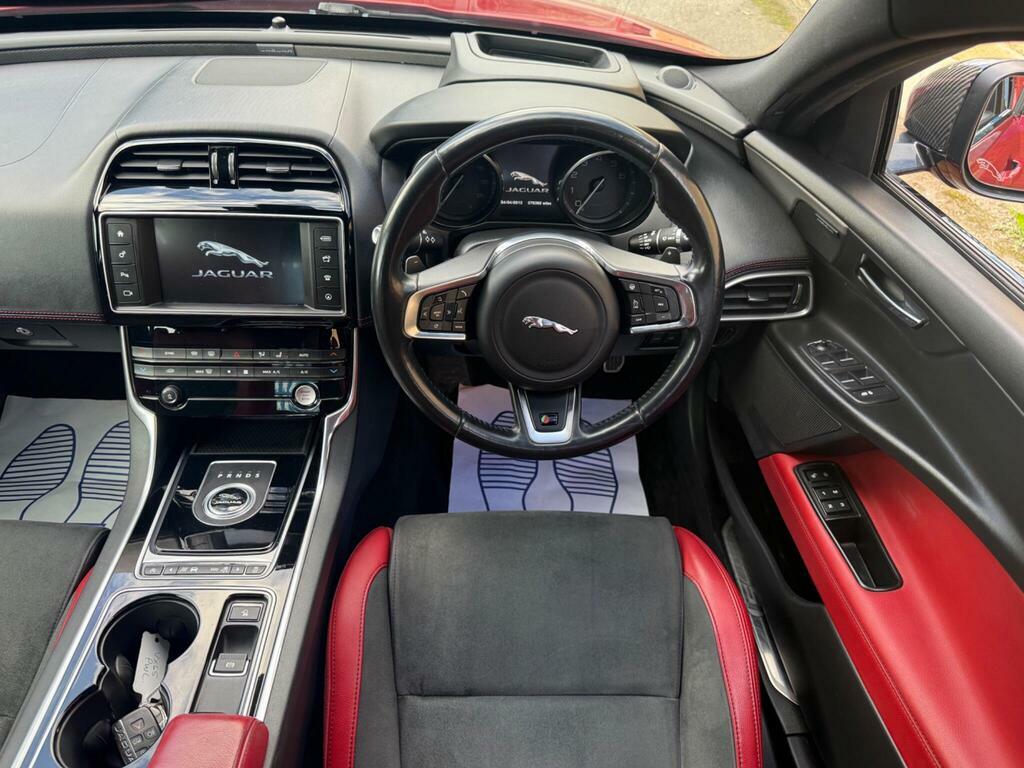 Jaguar XE Xe Portfolio D Green #18