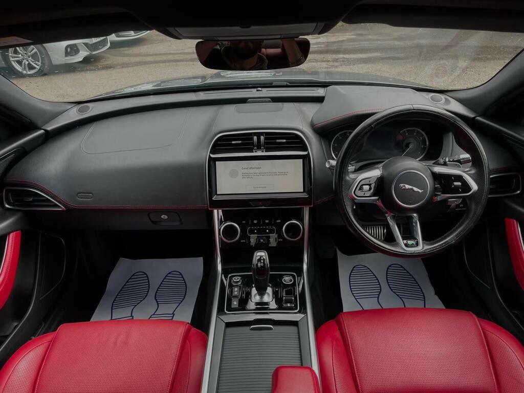 Jaguar XE Saloon Red #20