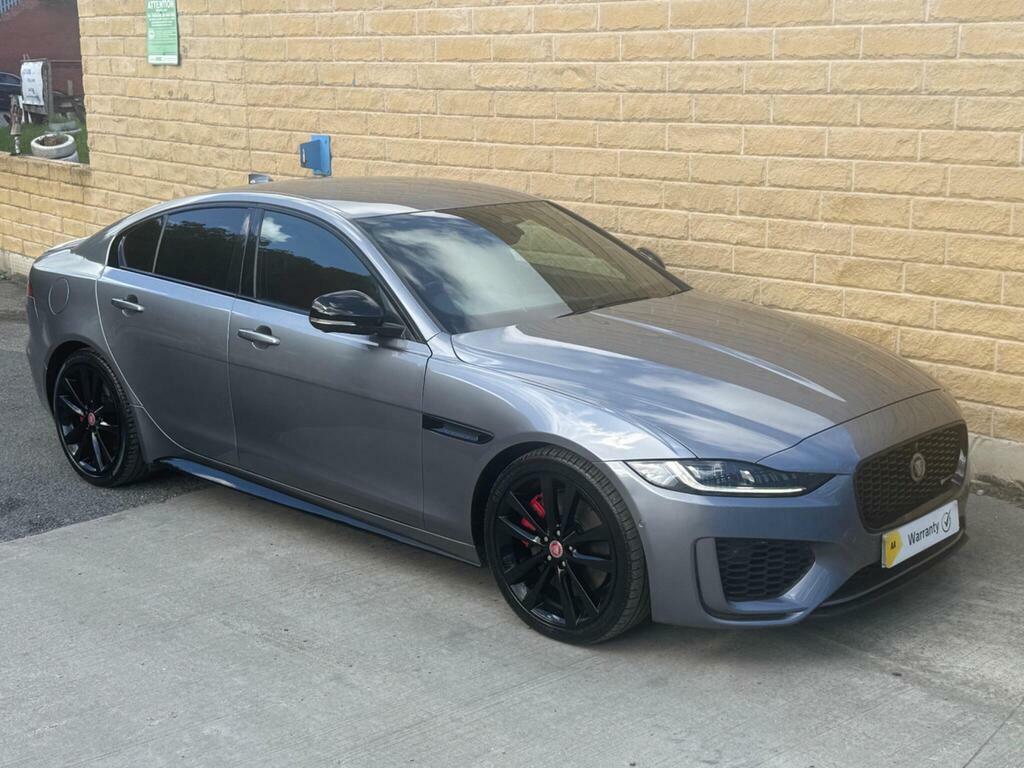 Jaguar XE Saloon Red #9