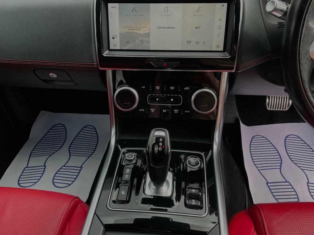 Jaguar XE Saloon Red #26