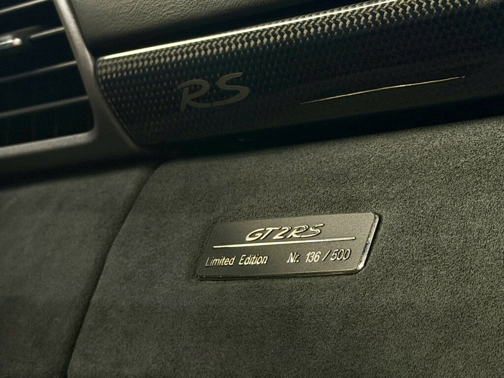 Porsche 911 Gt3 Rs Pdk Silver #70