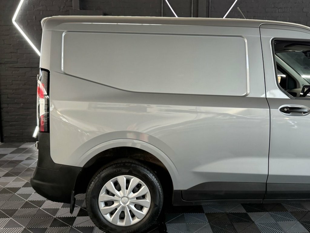 Ford Transit Courier 43Kwh Trend Swb Black #38