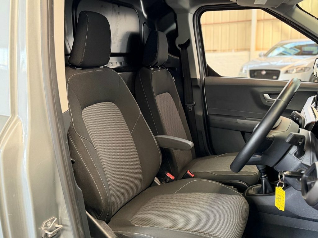 Ford Transit Courier 43Kwh Trend Swb Black #33