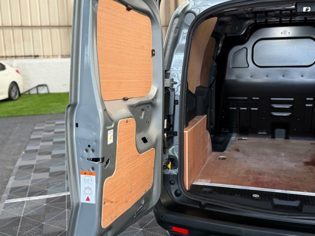 Ford Transit Courier 43Kwh Trend Swb Black #20