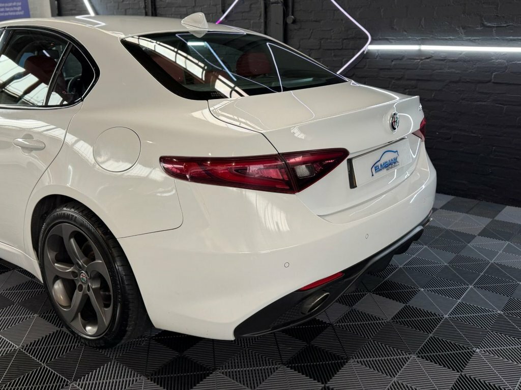 Alfa Romeo Giulia T Veloce Red #10