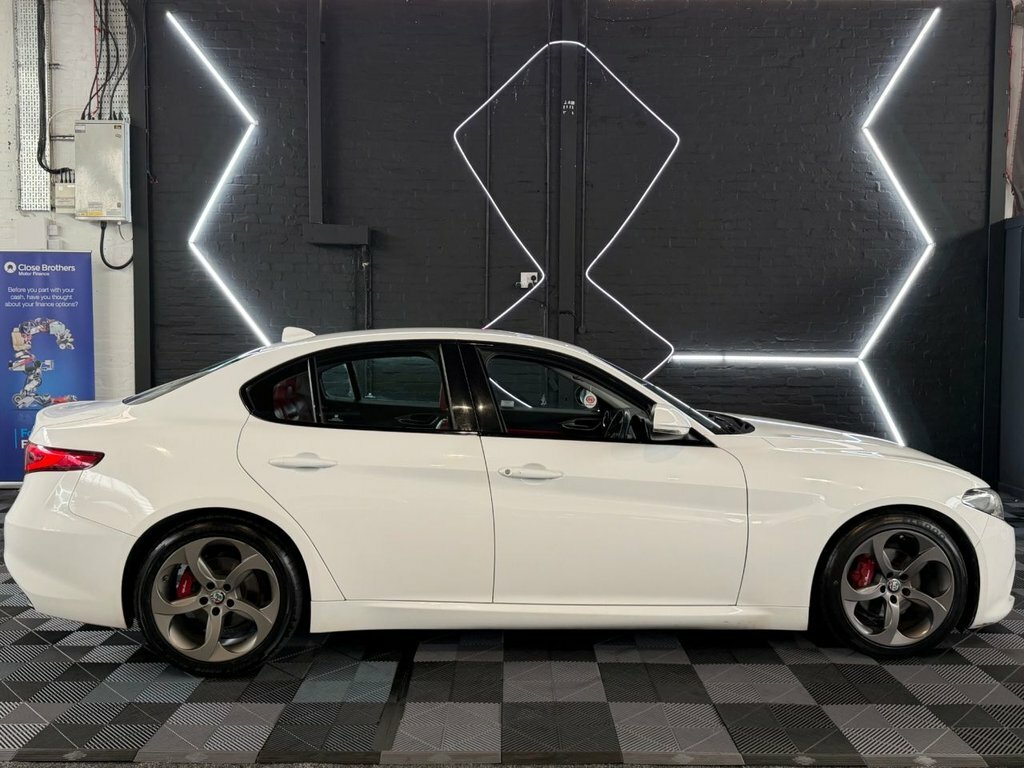 Alfa Romeo Giulia T Veloce Red #30