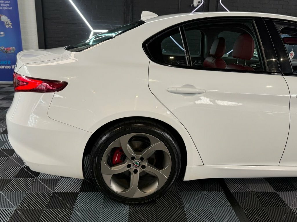 Alfa Romeo Giulia T Veloce Red #31