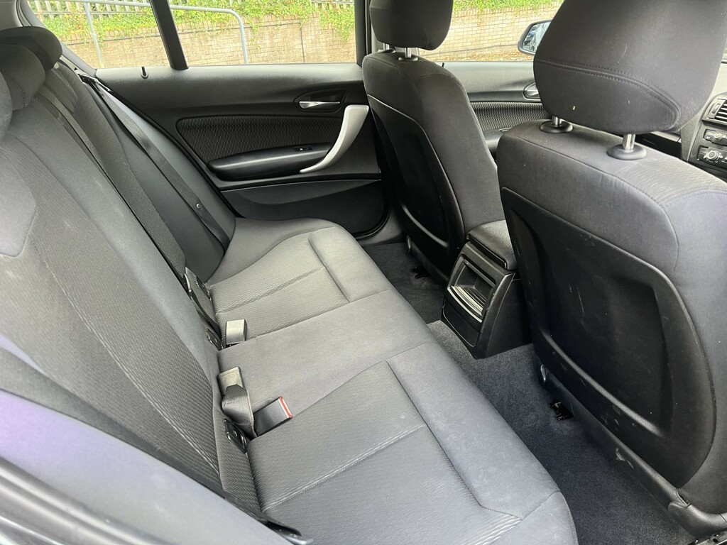 BMW 1 Series 1.6 116D Efficientdynamics 5-Door Grey #3