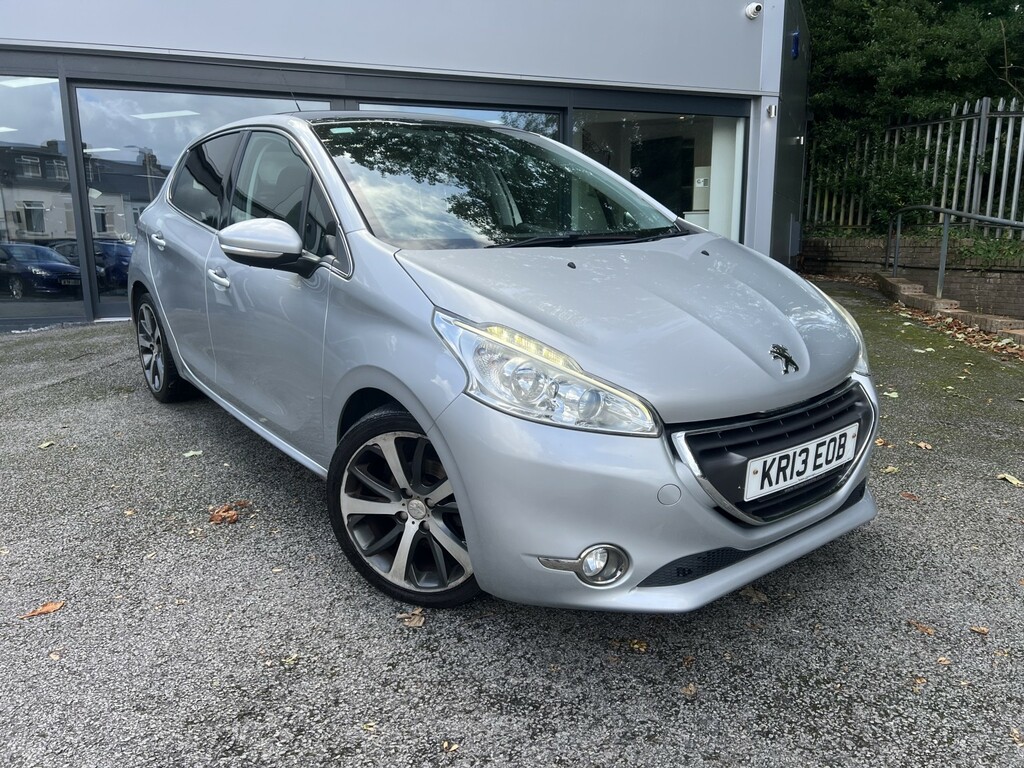 Peugeot 208 1.6 E-hdi Feline Silver