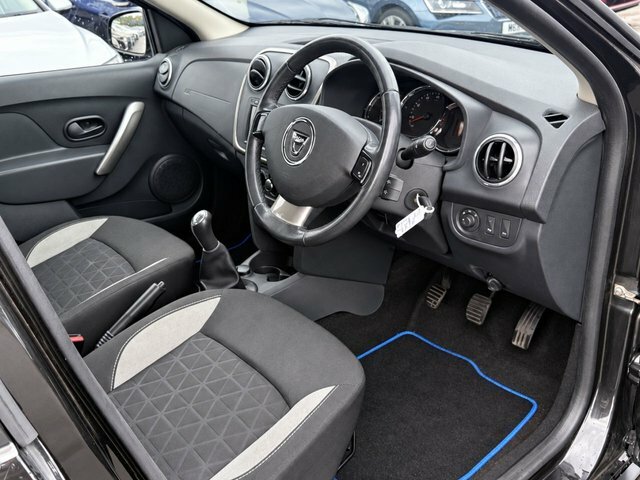 Dacia Sandero Stepway 0.9 Tce Laureate Edition Hatchback Black #6