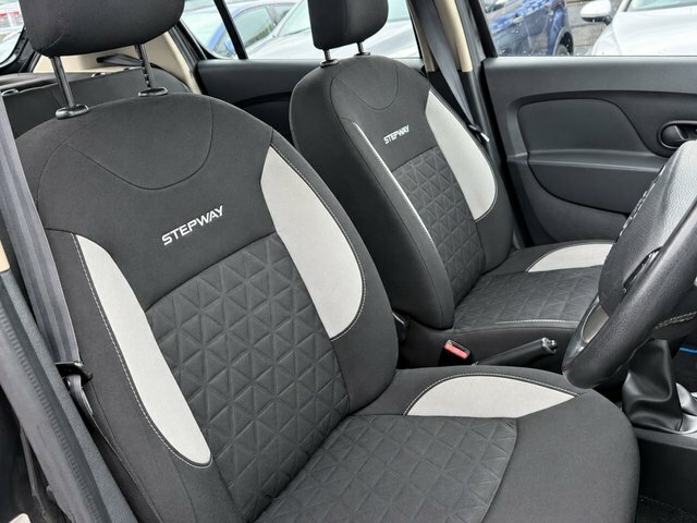 Dacia Sandero Stepway Stepway 1.5 Laureate Dci 90 Bhp White #8