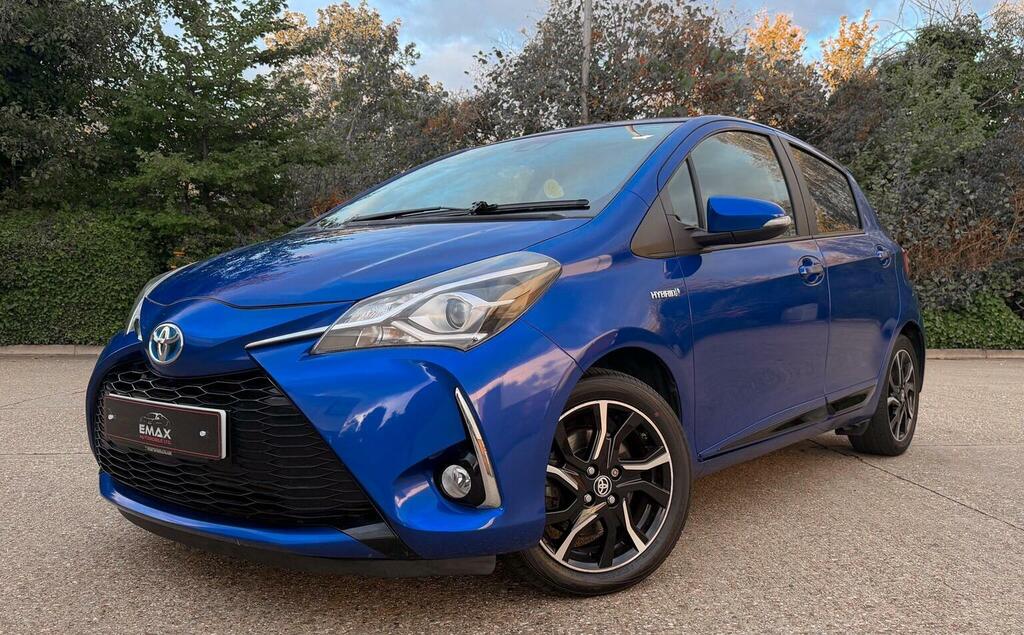 Toyota Yaris 1.5 Vvt-h Design E-cvt Euro 6 Ss Blue