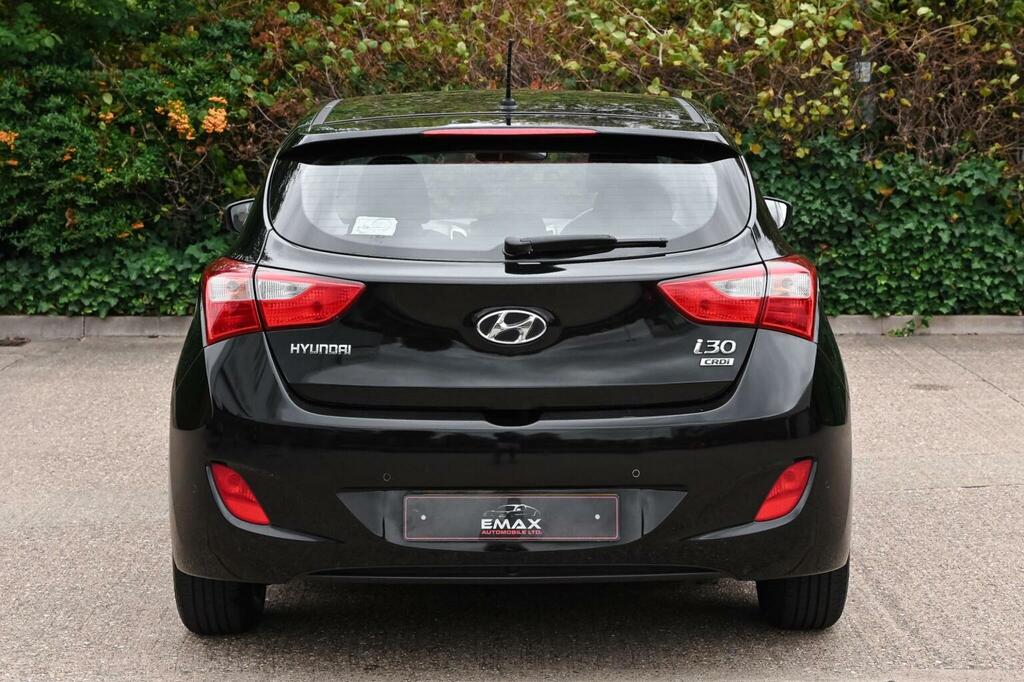 Hyundai I30 Blue Drive Se Red #8