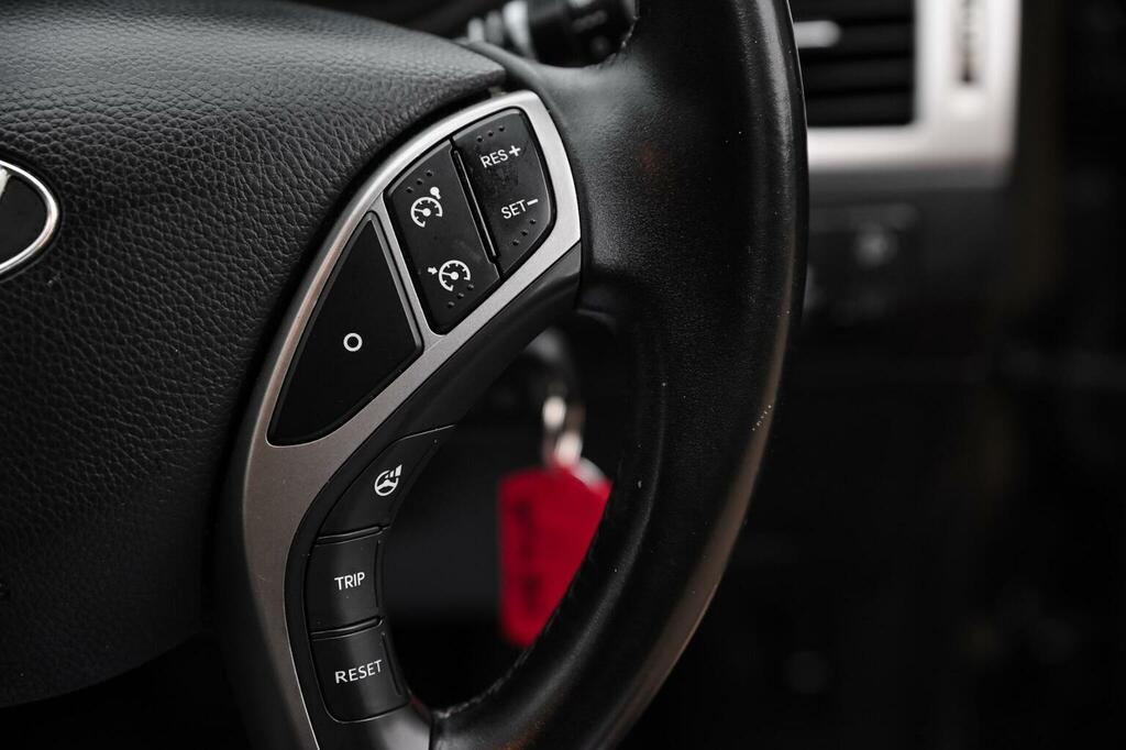 Hyundai I30 Blue Drive Se Red #14