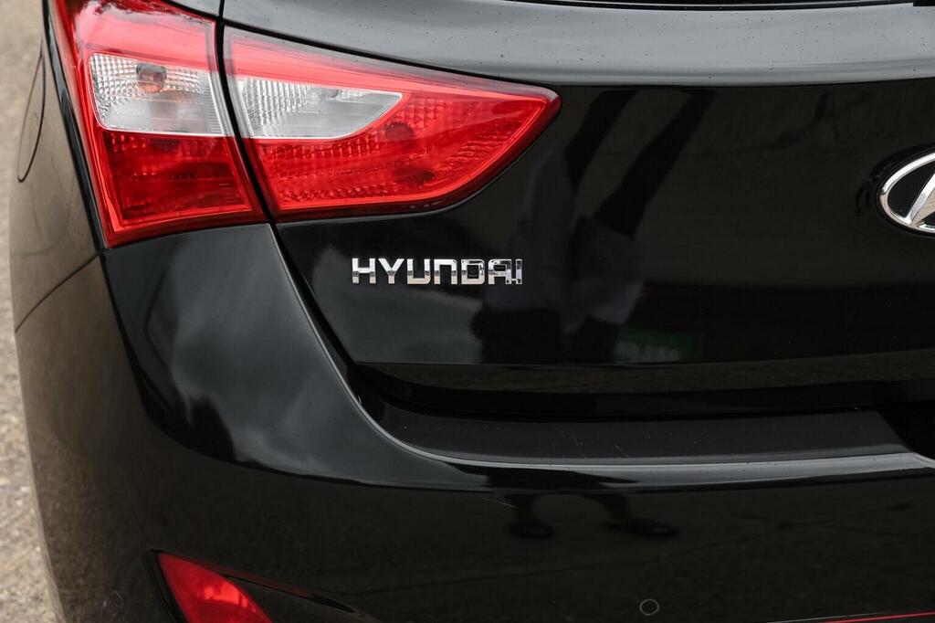 Hyundai I30 Blue Drive Se Red #28