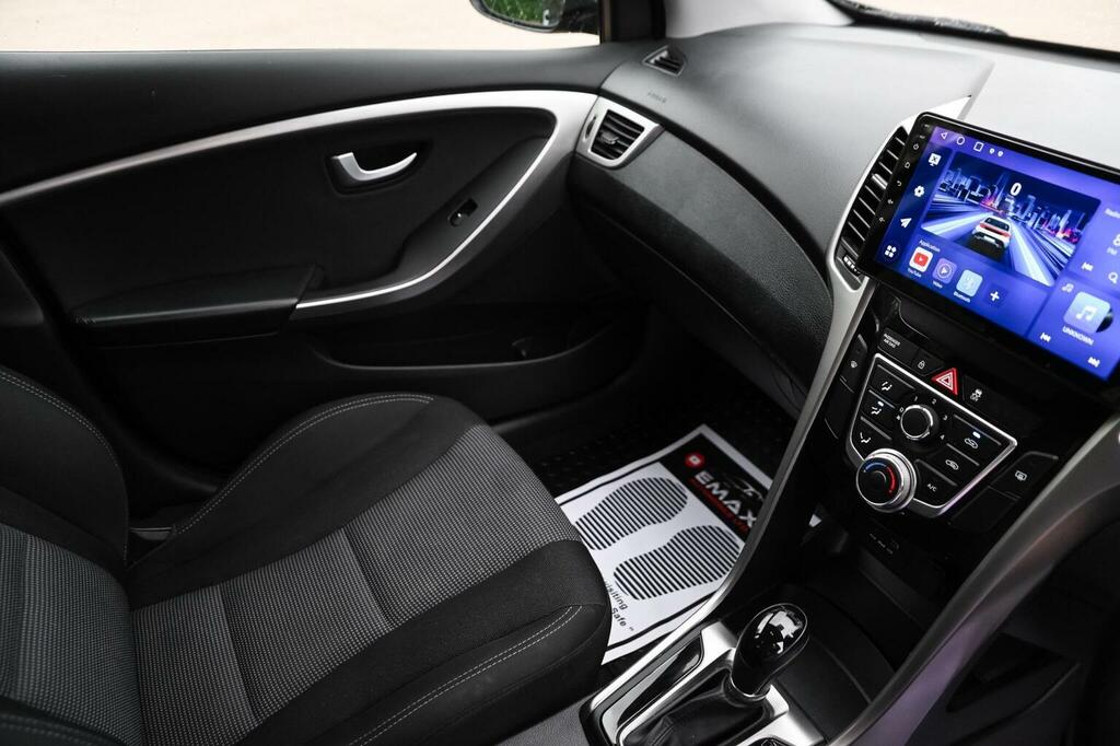 Hyundai I30 Blue Drive Se Red #34