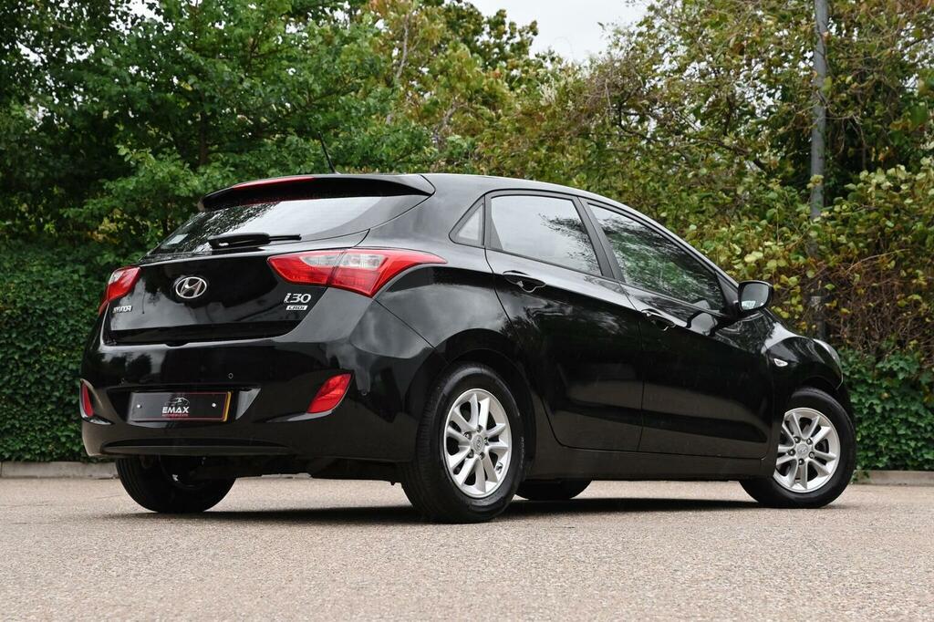 Hyundai I30 Blue Drive Se Red #29