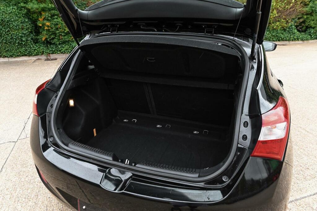 Hyundai I30 Blue Drive Se Red #38
