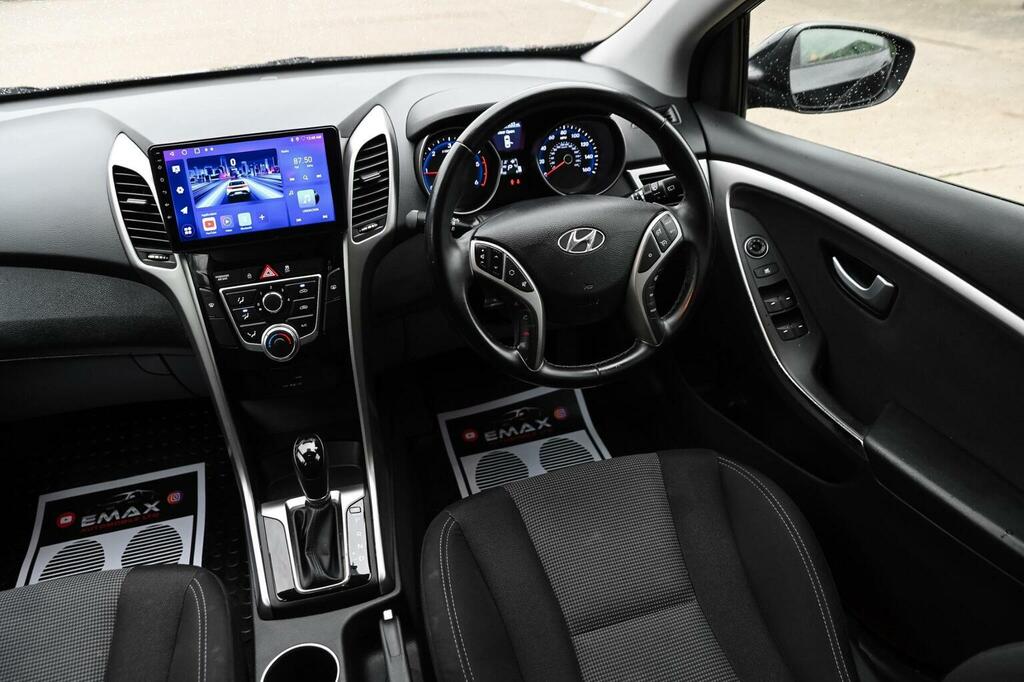 Hyundai I30 Blue Drive Se Red #13