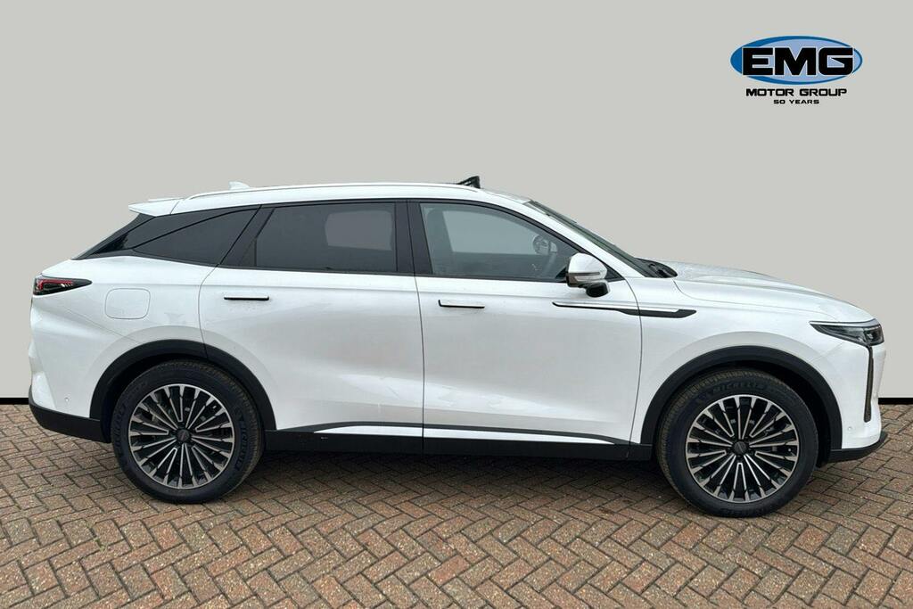 Omoda 9 1.5T Shs 34.46Kwh Noble Suv Plug In Hyb White #3
