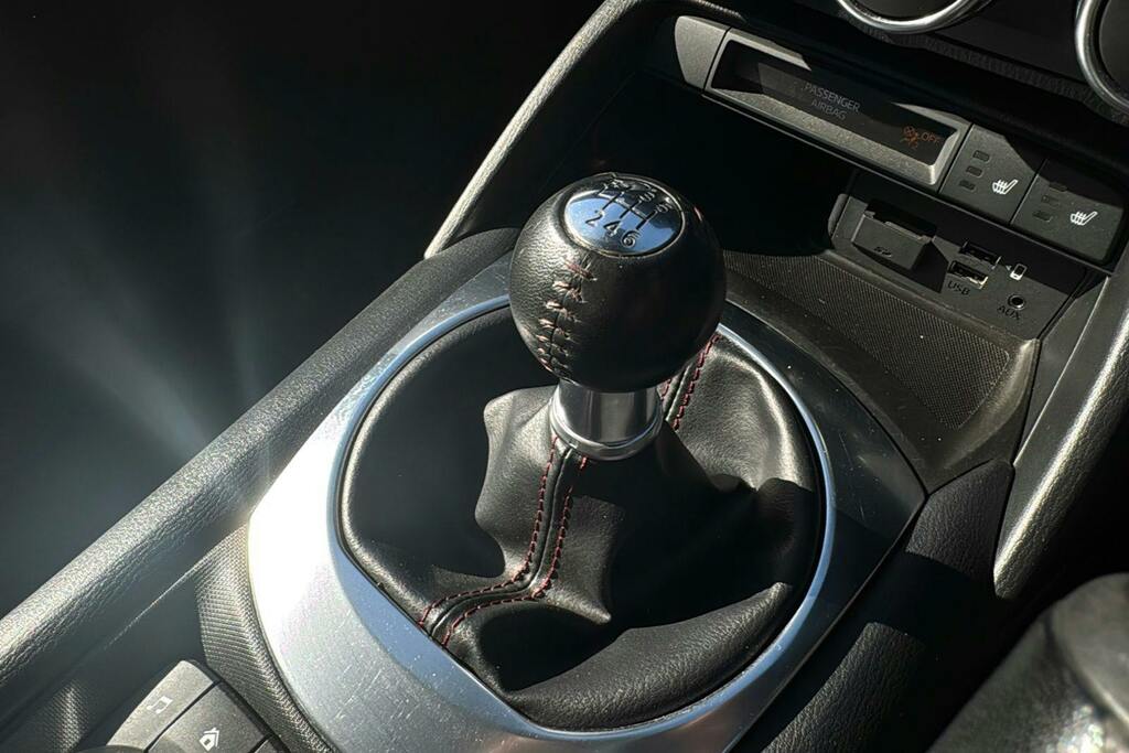 Mazda MX-5 1.5L Se-l Silver #12