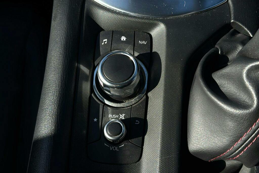 Mazda MX-5 1.5L Se-l Silver #21