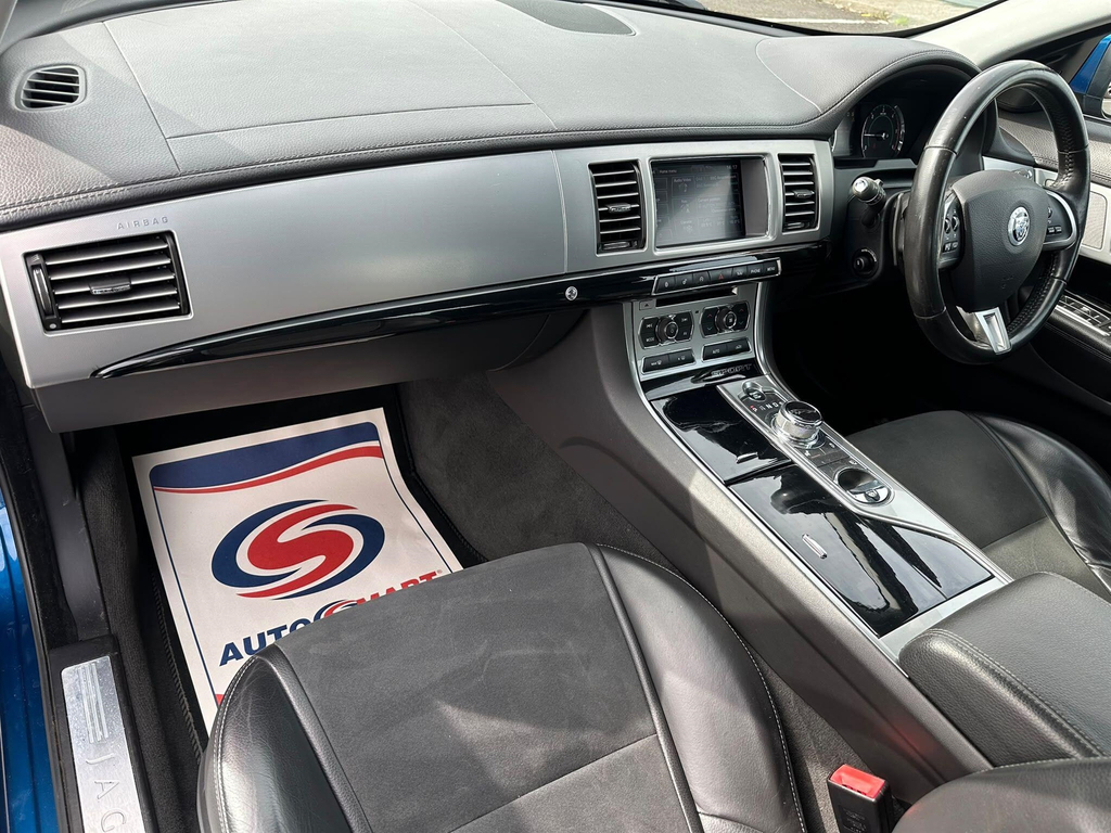 Jaguar XF Luxury Grey #30
