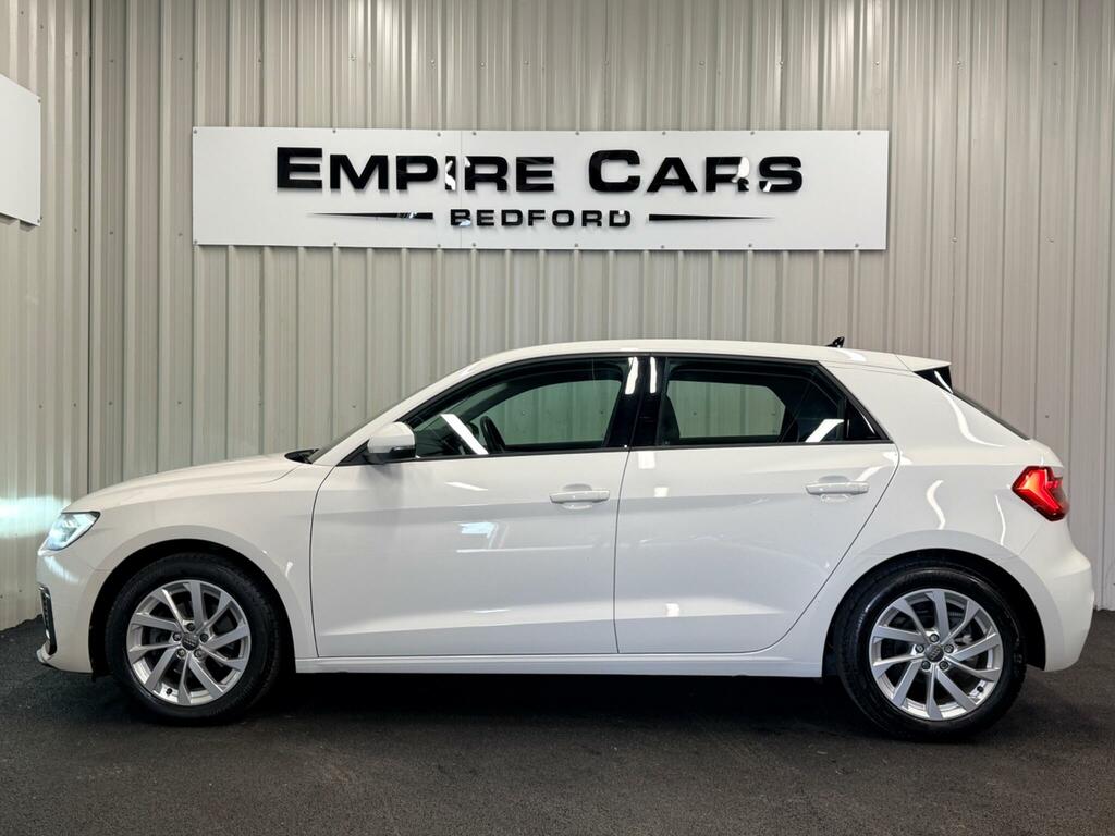 Audi A1 Sport AK69WVJ White #5