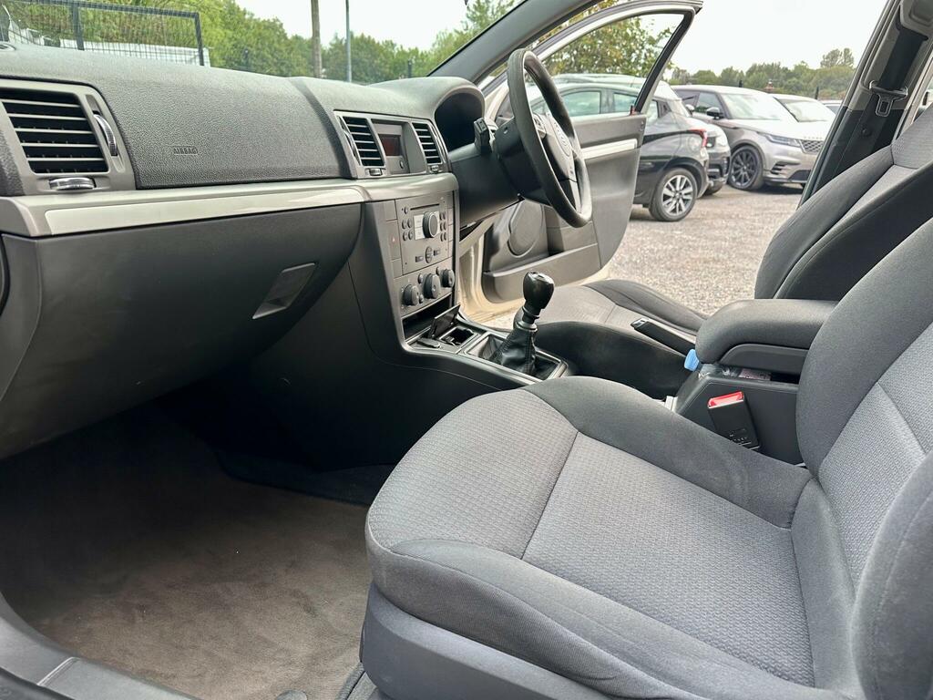 Vauxhall Vectra 1.8 Vvt Design 140 Bhp Black #10
