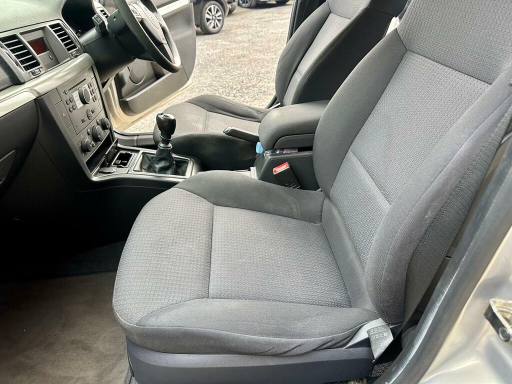 Vauxhall Vectra 1.8 Vvt Design 140 Bhp Black #15