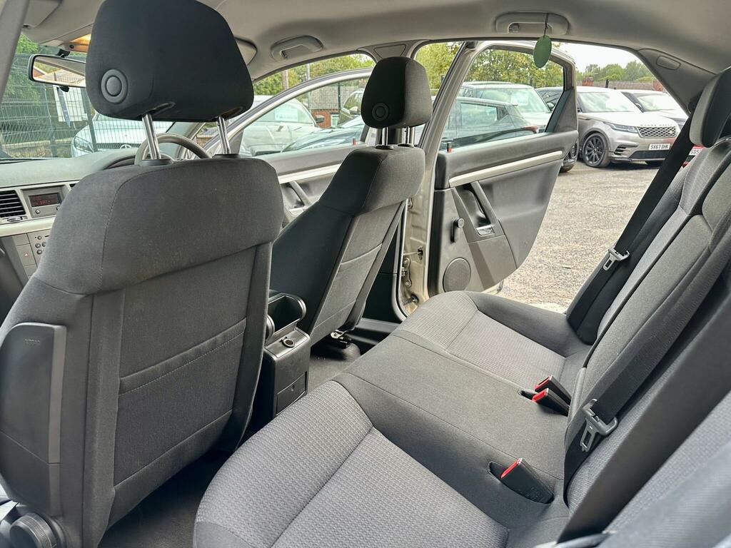 Vauxhall Vectra 1.8 Vvt Design 140 Bhp Black #9
